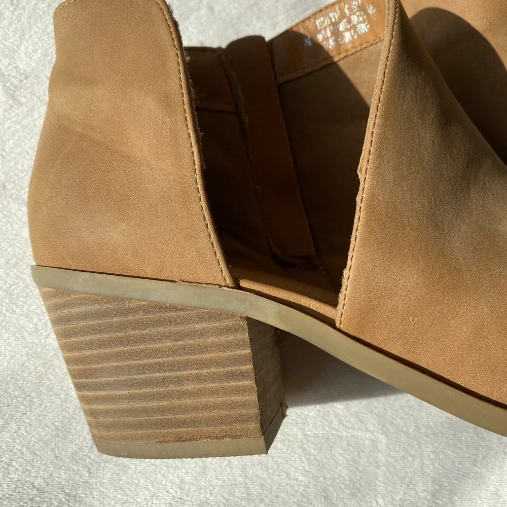 Women's Tan Ankle Boots